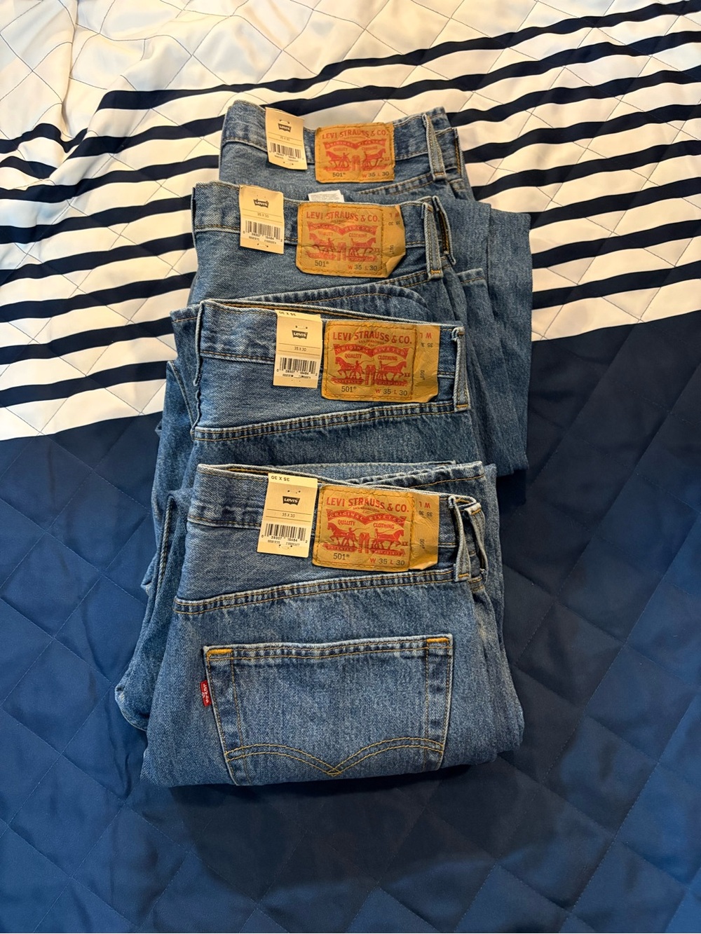 Levi's Light Blue 501 Classic Jeans size 35 x 30
